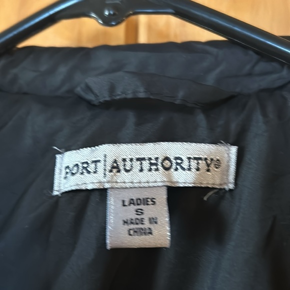 Port Authority vest - Picture 7 of 7